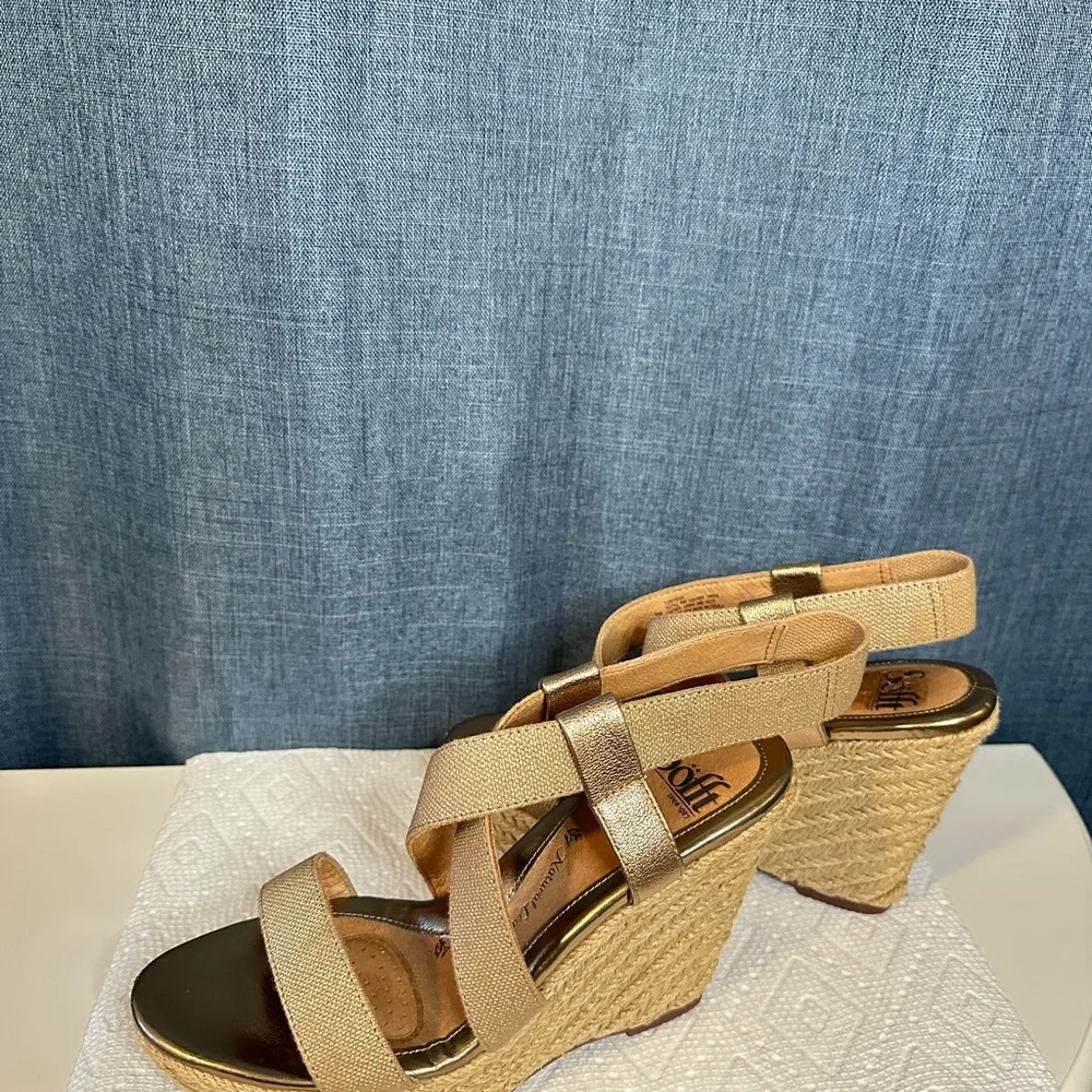 Sofft‎ Tan Wedge Sandals with Ankle Strap